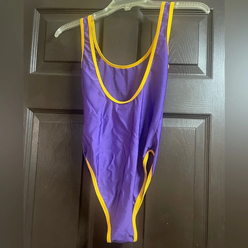 Lakers body suit - Picture 4 of 5